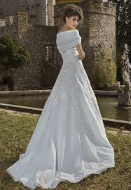 La nostra selezione abiti sposa colorati di 2021 è in offerta. Abiti Da Sposa Colorati Consigli Per Scegliere Il Miglior Modello Gritti Spose