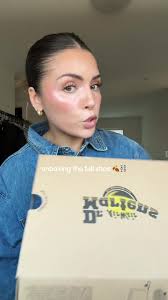 i fear i may have discovered THE shoe for fall and winter ✨ @Dr. Martens  #drmartens #fallaesthetic #viralshoes #fashiontrends  #howtostyledrmartenlaketen #brownshoes