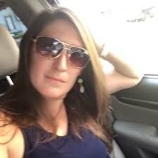 Lori Walling's Instagram, Twitter & Facebook