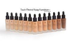 This smooth foundation goes on liquid and dries to a soft, powdery finish while optical diffusers blur imperfections and minimize wrinkles and pores. 29 Younique Love Ideen In 2021 Younique Lidschatten Pinsel Younique Kosmetik