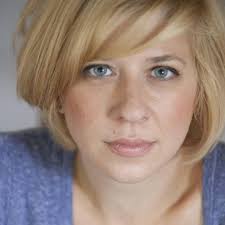 Amanda Runge's Instagram, Twitter & Facebook