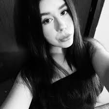 ari🪼 (@ariicienfuegos)