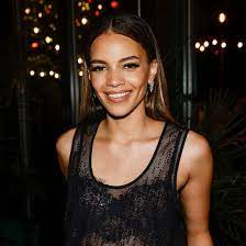 Her birthday, what she did before fame, her family life, fun trivia facts, popularity rankings, and more. Apzmvpjuxtg5rm