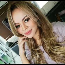 One in a million is malaysia's first ever reality singing competition to offer a rm 1 million prize to the winner. Edit Gambar Nampak Putih Netizen Tuduh Siti Sarah Menipu