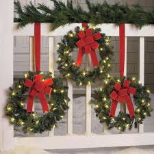 See more ideas about christmas staircase, christmas, christmas decorations. Attractive Front Porch Christmas Decoration Ideas