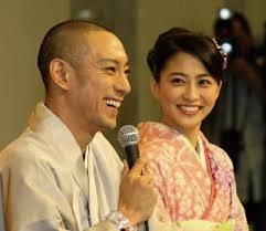 海老蔵 がん公表後夫婦で 悩んだ と告白 麻央ブログ あたたかく見守って 市川海老蔵 小林麻央 海老蔵 小林麻央 海老蔵 麻央