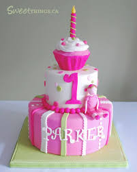 Single Layer Unique Birthday Cake For 1 Year Old Boy Sweetthings May 2012 First Birthday Cakes Cake Designs Birthday 1st Birthday Cake For Girls