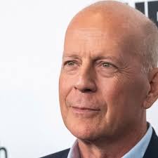 Mamá de Bruce Willis revela que el actor ya no la reconoce y que es “un  poco agresivo”