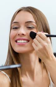 Relooking coiffure, leçon de maquillage et colorimétrie