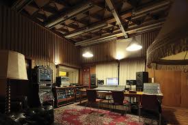 Examples and translations in context. Funkhaus Studios Berlin