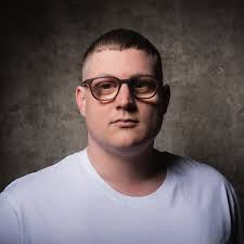 8-Jähriger verdient mehr als alle anderen YouTuber