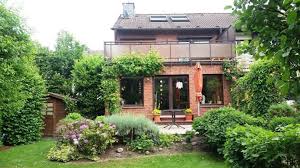 Die preise für die immobilien sind in essen vielfach niedriger als in anderen städten des bundeslandes nrw, was für interessenten, die ein haus in essen kaufen möchten, besonders attraktiv ist. Haus Zum Verkauf 45279 Essen Freisenbruch Mapio Net
