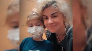 Diane Burr's Instagram, Twitter & Facebook