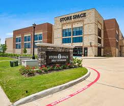 The facility offers both standard units and tall units, so you can choose which one best suits your trailer. Rent Storage Units At 4815 Lj Pkwy Sugar Land Tx