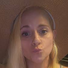 Erin Danforth's Instagram, Twitter & Facebook