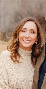 Lea Everett's Instagram, Twitter & Facebook