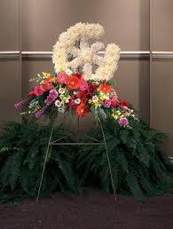 Įmonės flowers by billy veiklos vieta: Sympathy Broken Wheel Wreath Flower Wreath Funeral Funeral Flowers Funeral Flower Arrangements
