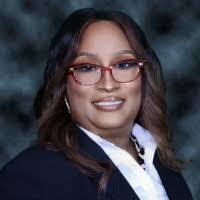 Sandra Pierce's Instagram, Twitter & Facebook