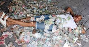 Zafer çağlayan'a ödediği rüşvetin euro para birimi cinsinden yaklaşık 50 milyon dolar olduğunu iddia etti. Meteliksiz Milyoner Reza Zarrab A Meydan Okudu