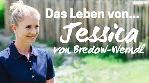 La cavalière de dressage allemande a remporté de nombreux titres au niveau national, européen et international. Das Leben Von Jessica Von Bredow Werndl Benjamin Werndl Mercedes Benz Reiterforum Live Youtube