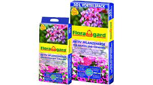 Da bienen das ganze jahr über auf nahrungssuche sind, ist es aber nicht nur wichtig, möglichst viele verschiedene ungefüllte blumen zu oft wird den bienen der weg dorthin auch durch dichte blütenblätter versperrt. Floragard Balkonpflanzen Die Bienen Anlocken Gabot De