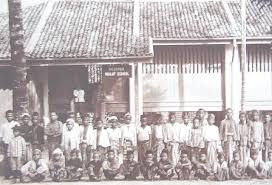 Ramai meluahkan rasa sedih dan tidak kurang juga tidak puas hati dengan keputusan itu. Sekolah Melayu Pertama Di Negeri Selangor Sekolah Melayu Pangkalan Batu 1875 Wangsa Mahkota Selangor