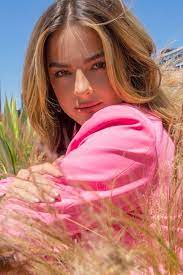 Addison rae (@addisonre) on tiktok | 5.4b likes. Addison Rae On Tiktok Cancel Culture And Kourtney Kardashian