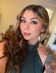 Katie Kellam's Instagram, Twitter & Facebook