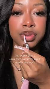 Tyra Hampton (tyrahamptoth)