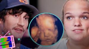 7 Little Johnstons: Liz Rips Baby Out Of Brice's Arms, Fans Livid—  (𝖣𝖾𝗍𝖺𝗂𝗅 𝖢𝗁𝖾𝖼𝗄 𝖡𝖾𝗅𝗈𝗐)