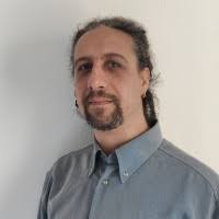 30+ perfiles de «Daniel Amat»