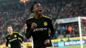 Spongebob and batman helped me sign for dortmund: Batshuayi Nach Bvb Debut Traum Fur Alle Beteiligten Fussball