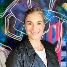 Devon Royer's Instagram, Twitter & Facebook