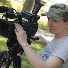 So... I like writing like everyone from here I suppose I saw a few ads  regarding writing apps where writers and readers are together... (dreame,  Inkkit, goodnovel... and others) Did someone try