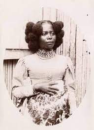 Anonyme Ile0045 Beaute Ebene Coiffure Africaine Beaute Africaine