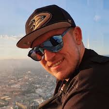 Jaime kinda forgot about his hand...'' This show really is dead.