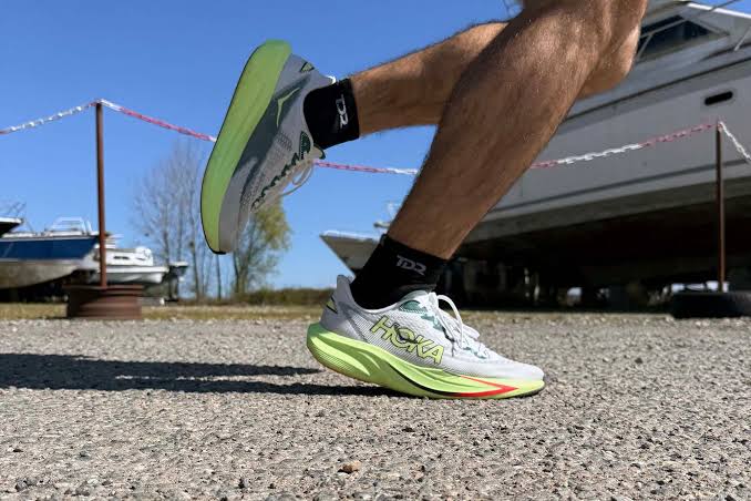 Hoka Mach 7