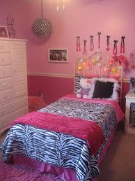 Pink and zebra print bedroom maybe change color to blue or line green with zebra. Madison S Zebra Tween Pink Room Pink Zebra Rooms Room Girl Room