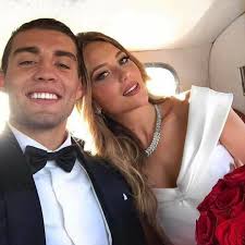 📍هكذا تقول الزوجة الصالحة لزوجها: إتق الله وغض بصرك فإن لم تستطع فتزوج  ثانية فإننا نصبر على نار الغيرة ولا نصبر على نار جهنم.