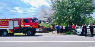 Як і батько, молодий ігор теж обрав військову авіацію. 8mwjrixovkqoim