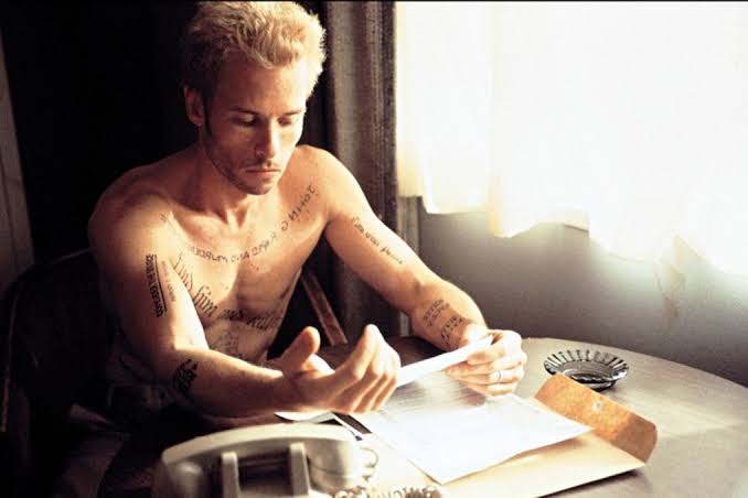 Identifying The Self In Christopher Nolan's MEMENTO - Film Inquiry
