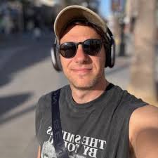 Renato Luna (@RenatoLuna77)