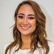 Claudia Barrientos's Instagram, Twitter & Facebook