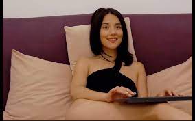SuperBianca on Live Sex Cam & Webcam Chat - RabbitsCams
