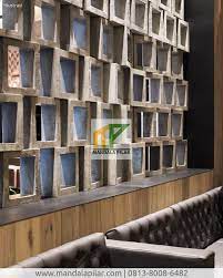 13 desain teras samping rumah minimalis cantik 2019 taman minimalis depan teras samping, desain teras samping rumah minimalis cantik dan sederhana ketika ada tamu berkunjung ke rumah hal pertama yang dilihat ialah teras depan rumah umumnya memang teras terletak di bagian depan. Mau Bangun Rumah Yuk Pelajari Cara Menggunakan Dinding Roster Pada Rumah Anda Pt Mandala Pilar Indonesia
