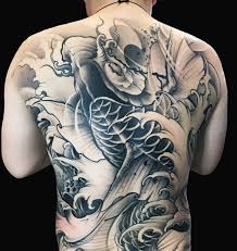 9x hà thành xăm kín lưng và mặt quỷ ở chân. Hinh XÄƒm Ca Chep Kin LÆ°ng Ä'áº¹p Nháº¥t Hiá»‡n Nay Minh Chau Tattoo
