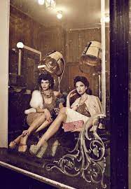 Maybe you would like to learn more about one of these? 37 Beauty Salon Retro Ideas Beauty Salon Salons Vintage Beauty Salon