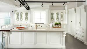Traditional White Kitchens With Cabinets Ideas Jpg 1 360 768 Pixels Traditional White Kitchen Cabinets Traditional Kitchen Design White Kitchen Traditional