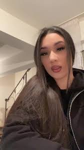 Nazanin Alizadeh's Instagram, Twitter & Facebook