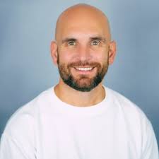 Sitting in the lobby of my hotel before heading to the ESOMAR awards  tonight to see if we've won… The Pianist decided to play a bond tune. I'm  taking it as a